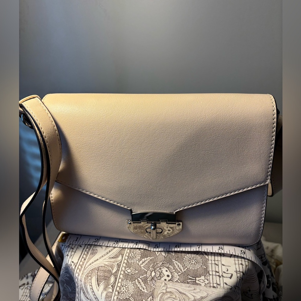 $15 MEMORIAL DAY BLOWOUT Mark Adam New York purse champagne Lord &Taylor